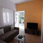 Margaret House Isterni (Paros)